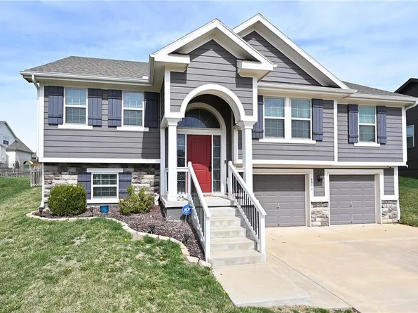 8914 NE 116th Pl, Kansas City, MO 64157