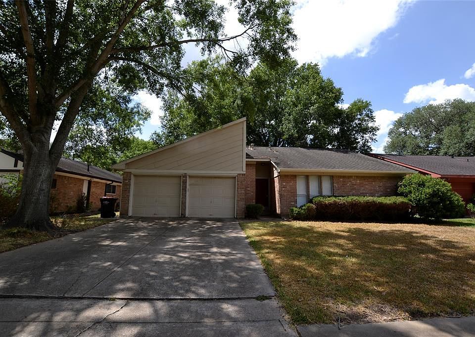 1st image of 834 Red Rock Canyon Dr