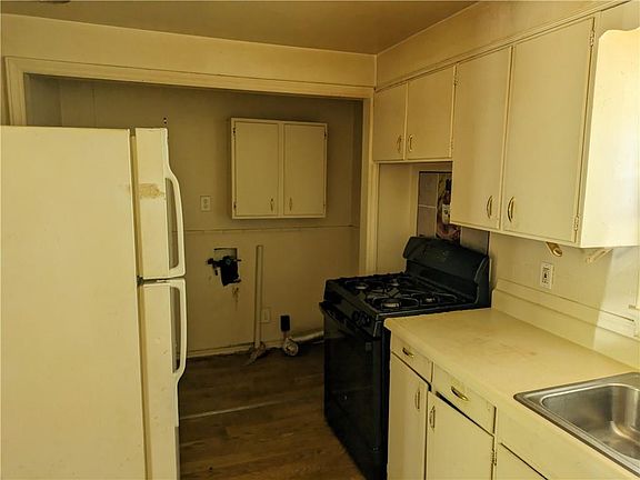5th image of 11424 E 77th Ter