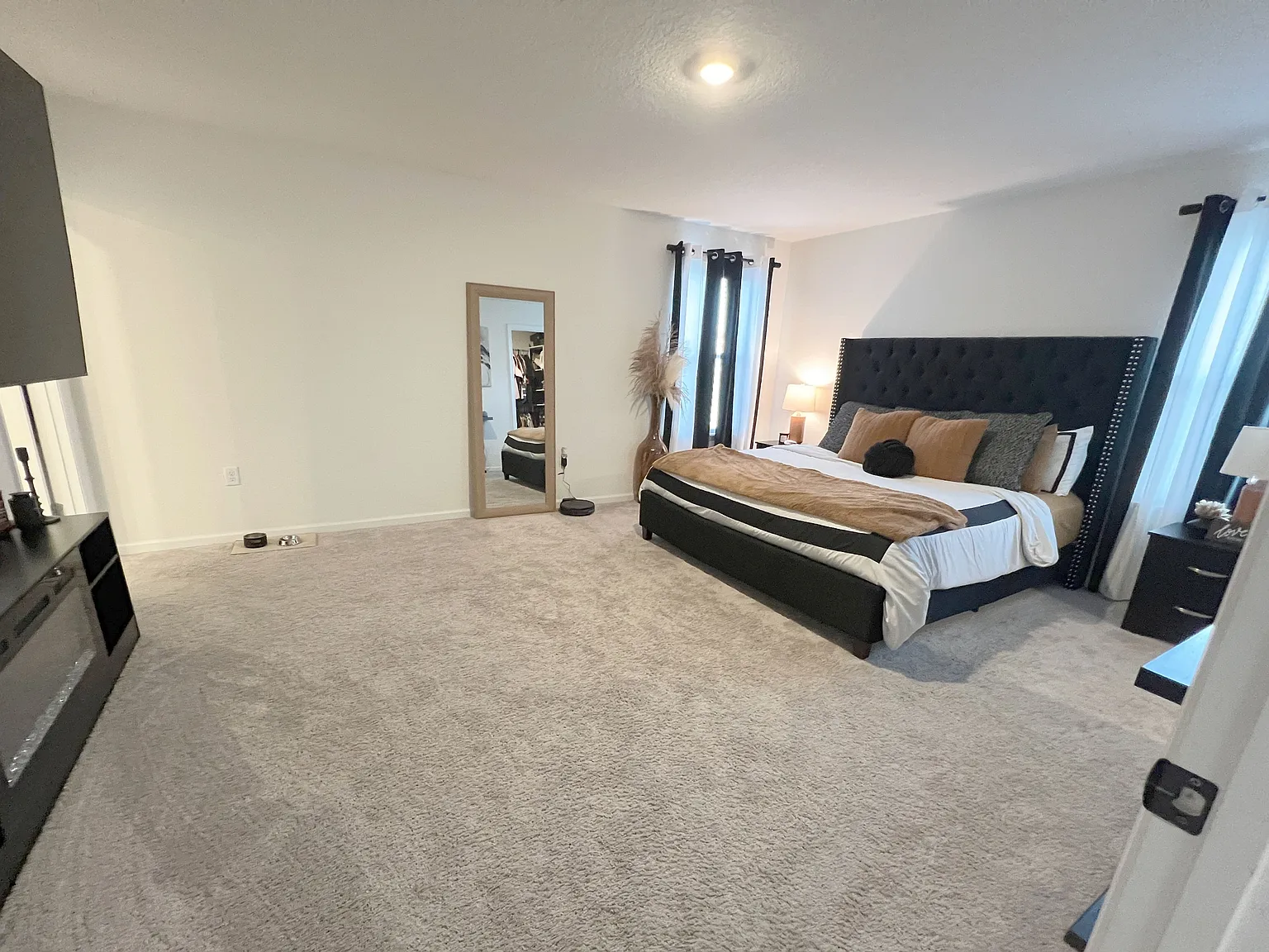 7223 Hawkes Bend St - 1 — Photo 4