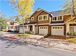 5563 Lakemont Blvd SE APT 1304, Bellevue, WA 98006