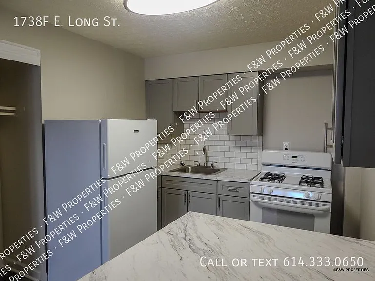 1738F E Long St — Photo 31