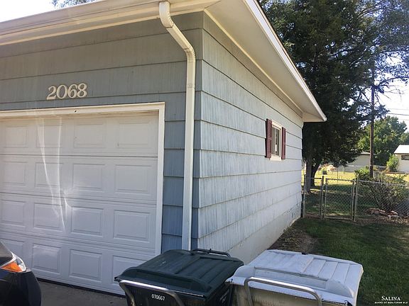 3rd image of 2068 Haskett Ave