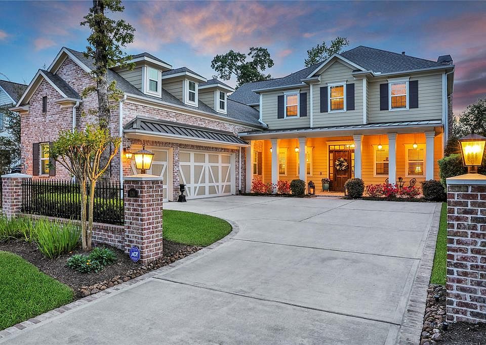 1st image of 128 Grand Marion Way