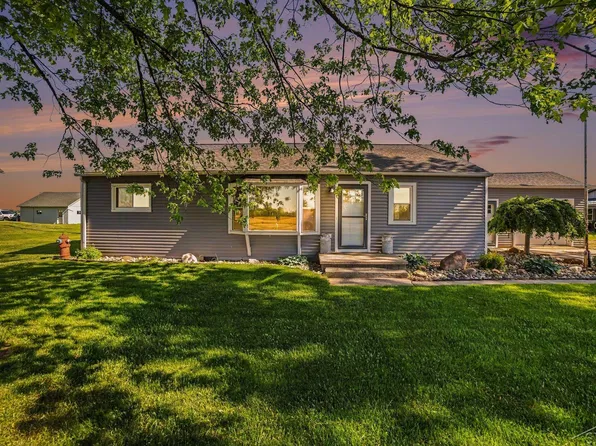 670 Hotchkiss Rd, Auburn, MI 48611
