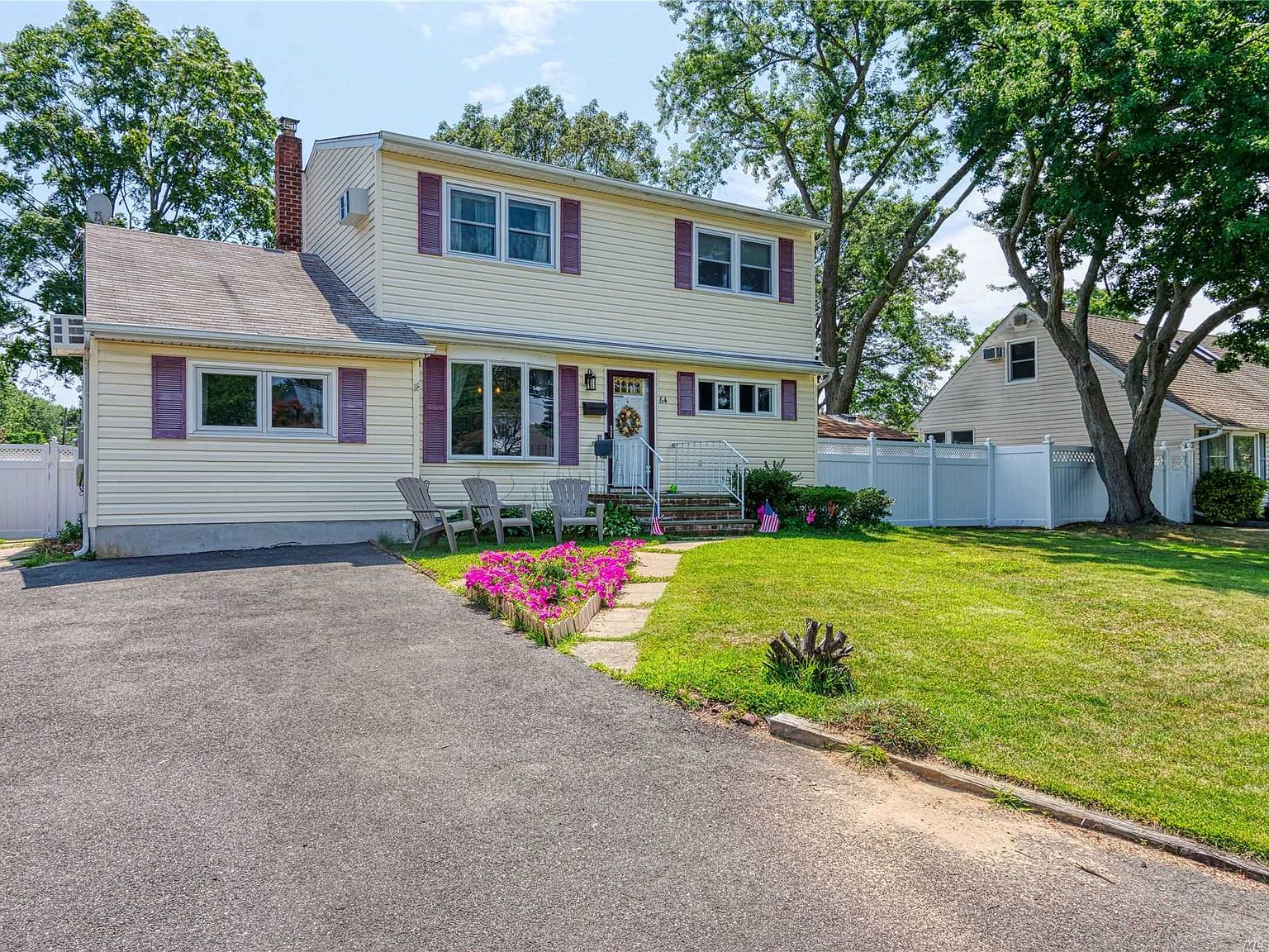 64 Roderick Rd West Islip NY 11795 Zillow