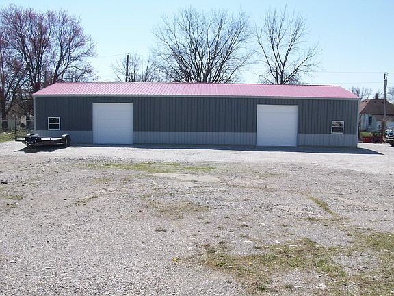 2nd image of 660 Voris St