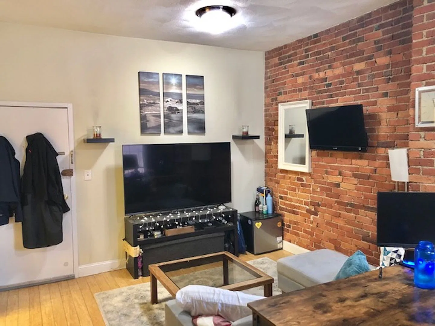 Charming Back Bay 1-Bedroom - No Broker Fee — Photo 3