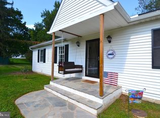 60 Frog Hollow Ln, West Grove, PA 19390