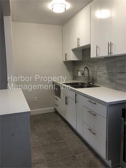2nd image of 2024 Lemon Ave APT F