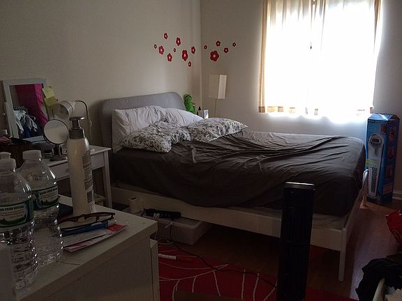 5th image of 7558 113th St APT 3B