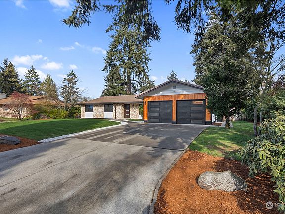 4th image of 11615 55th Avenue SW