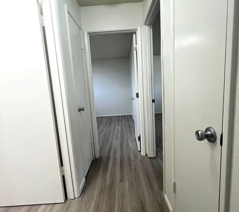 Freshly Renovated Camas 2BR with Oversized Balcony 1st Full Month FREE!