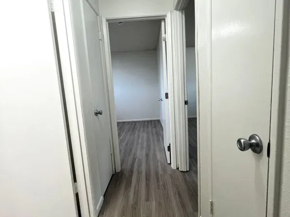 Freshly Renovated Camas 2BR with Oversized Balcony 1st Full Month FREE!, 454 NW 16th Ave, Camas, WA 98607