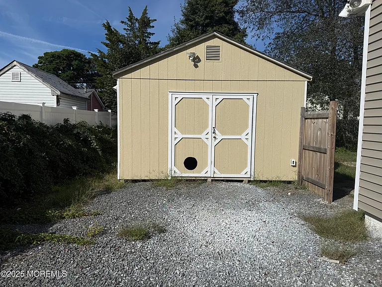 410 Bay Way — Photo 12