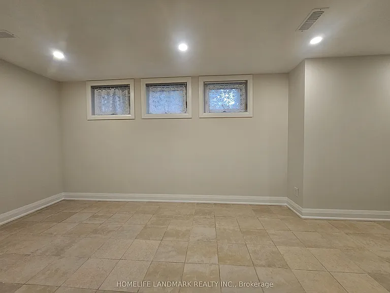 155 Churchill Ave #BASEMENT — Photo 4