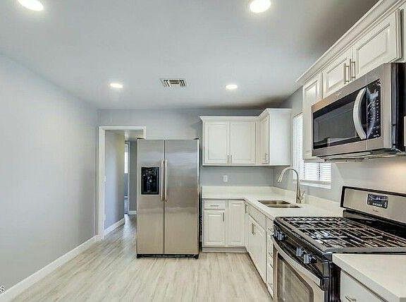 4th image of 137 E Orchid Ln