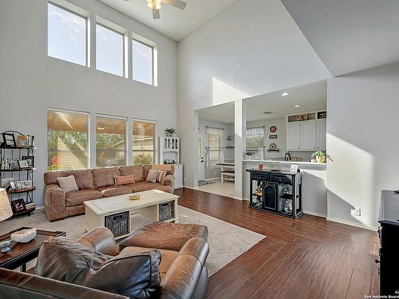 4th image of 121 LAS BRISAS