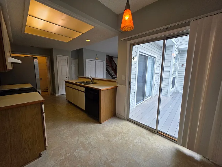 814 Gable Way — Photo 11