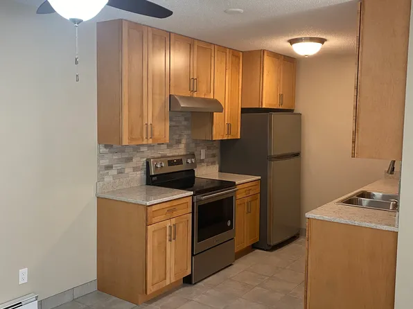 2127 Twin Bluff Rd APT 102, Red Wing, MN 55066