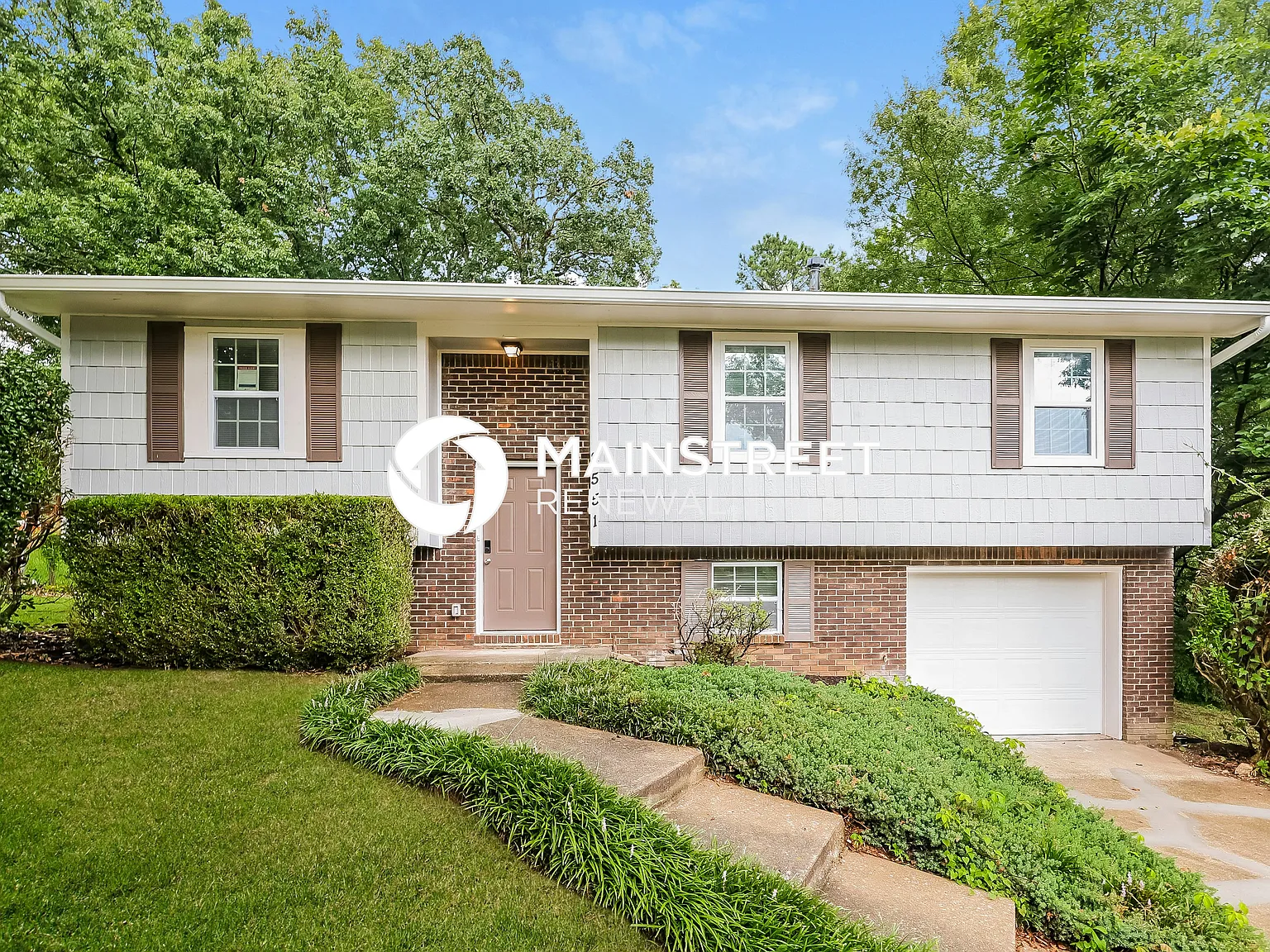 2551 Janice Circle NE — Photo 1