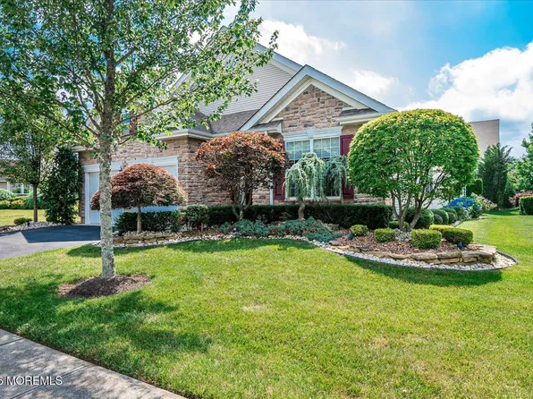 90 Wintergreen Drive, Manalapan, NJ 07726