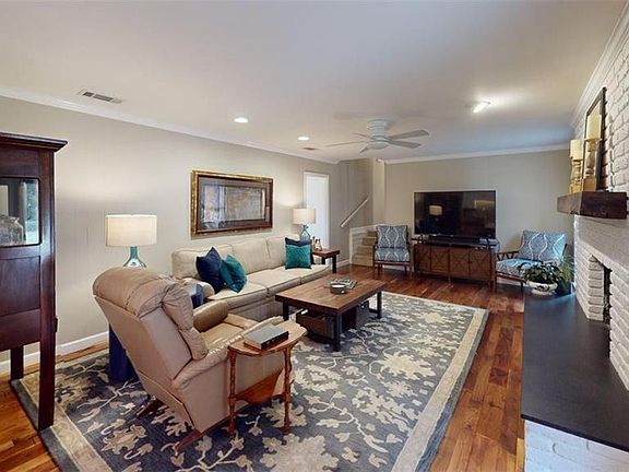 3rd image of 101 Chase Dr