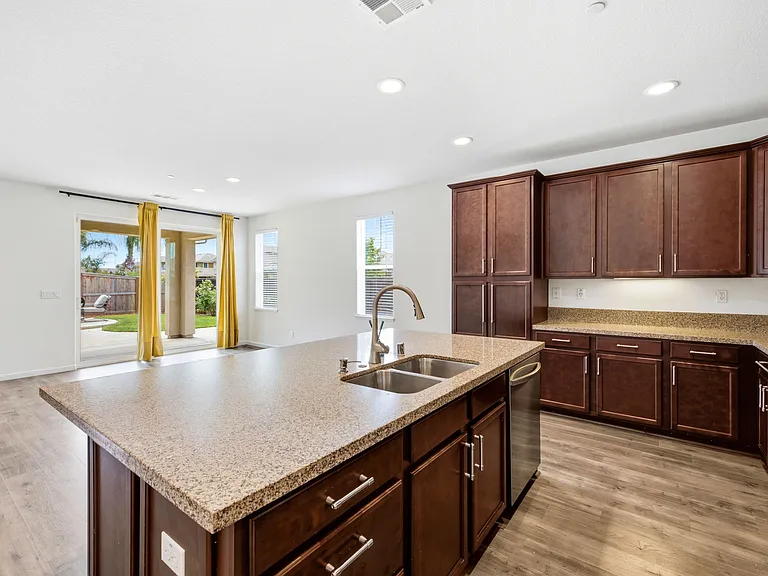 8600 Arcos Way — Photo 18