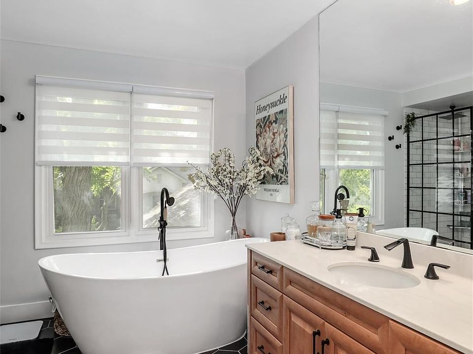 7589 Danbury Cir, photo 30