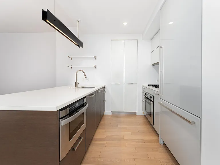 34 N 7th St #7E — Photo 4