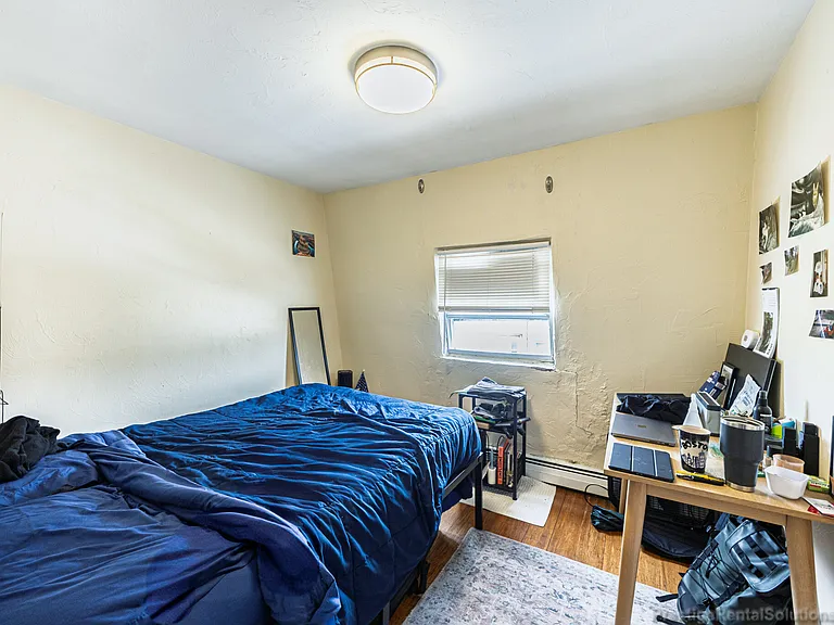 233 London St #3 — Photo 11