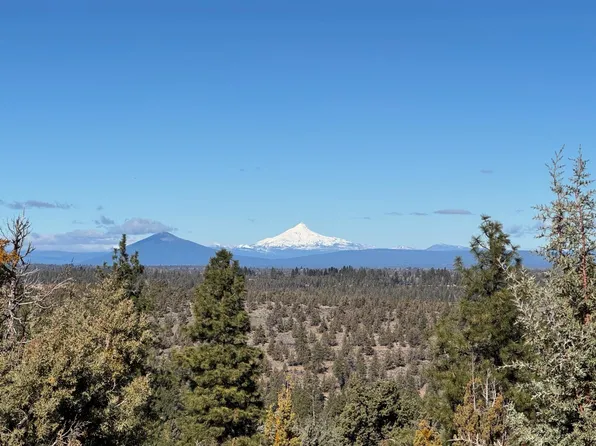 1560 NW Wild Rye Cir, Bend, OR 97703