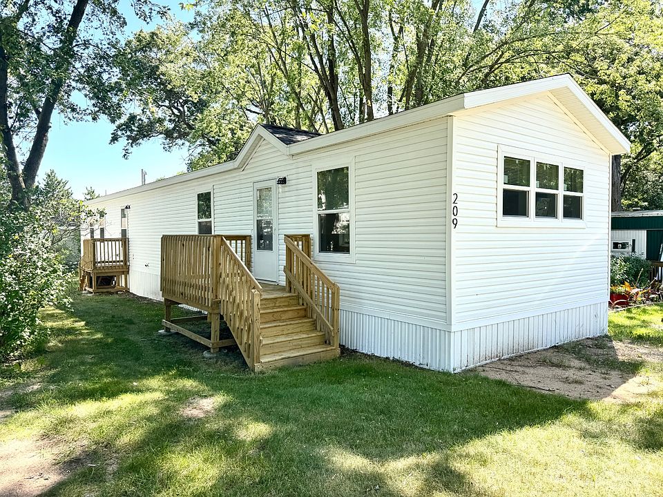 1st image of 209 Goldenrod Ln E
