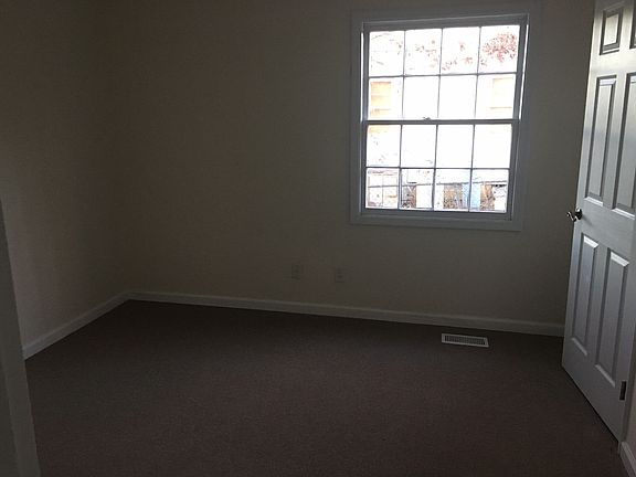 5th image of 410 Brooklyn St