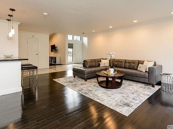 3rd image of 26 Club House Ct #26