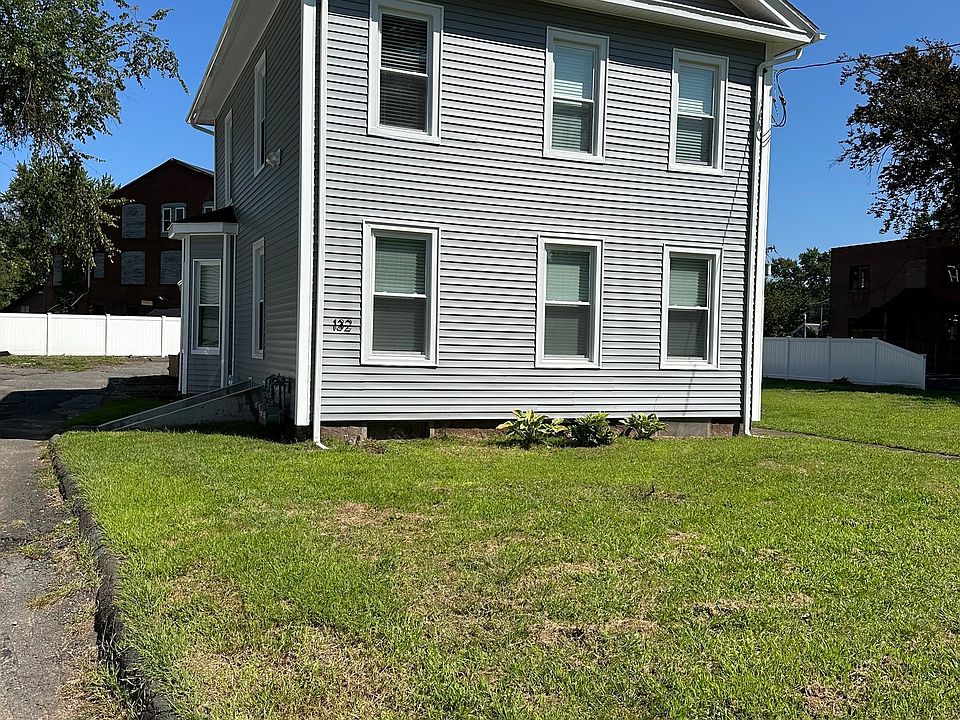 1st image of 132 Naubuc Ave #A