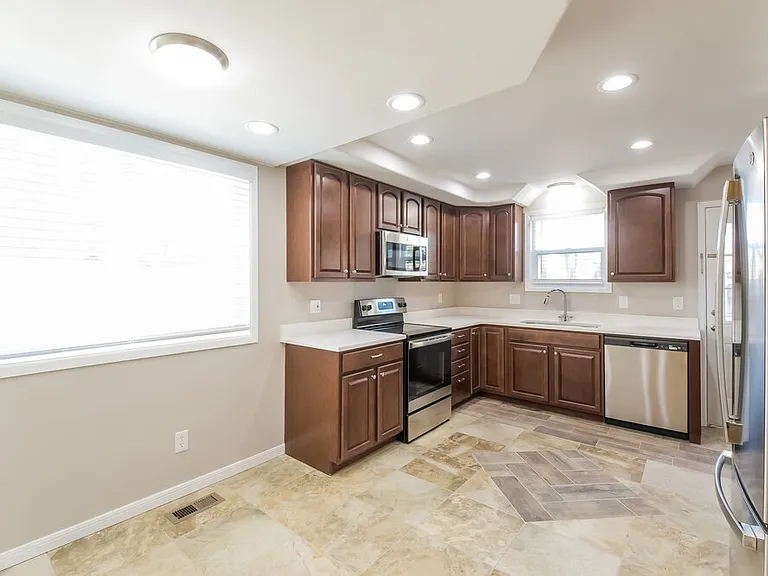3501 S Richfield Cir — Photo 9