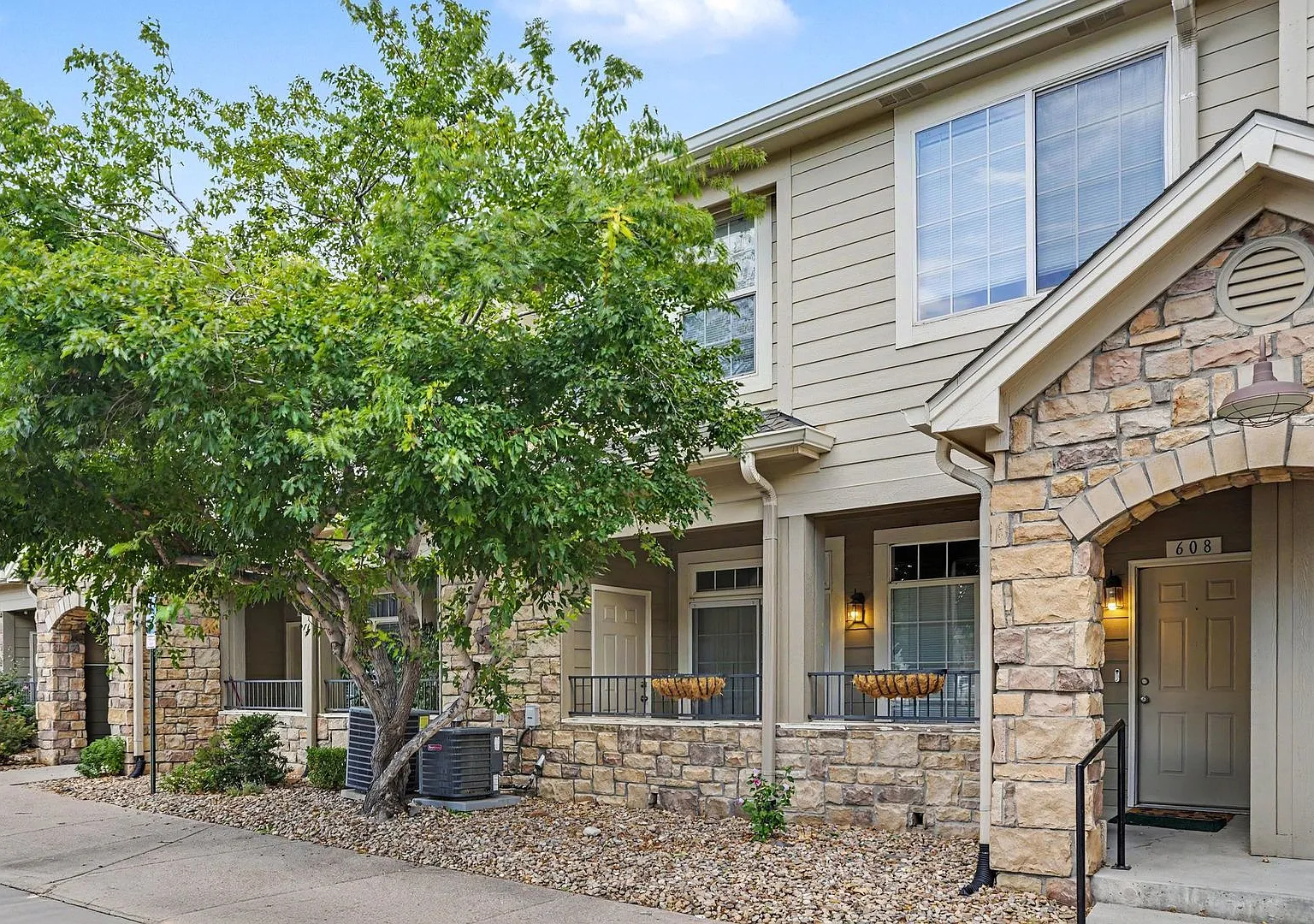 Spacious 2BR/2BA Aurora Condo | Garage, Community Pool & In-Unit Laundry — Photo 3