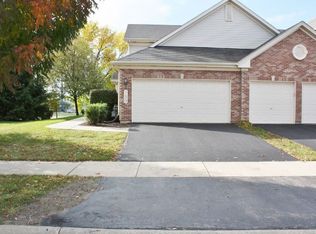 750 Stonewall Ct, Schaumburg, IL 60173