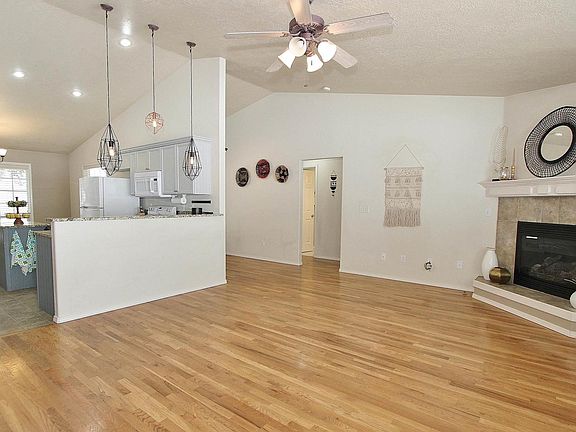 3rd image of 8984 W Hepburn Ln