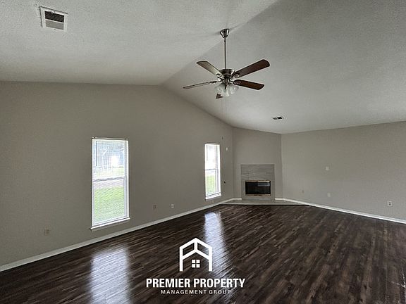 2nd image of 10449 Curtis Dr