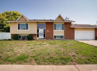 1102 N Fort Ln, LAYTON, UT 84041