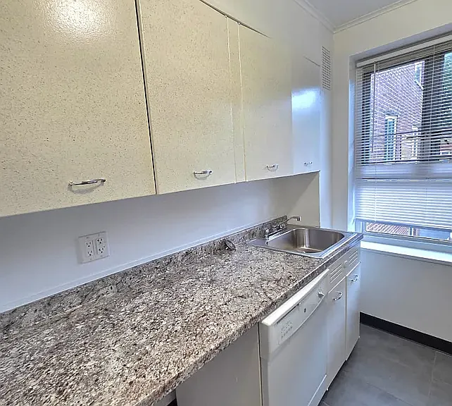 69-17 185th St #2 — Photo 7