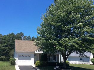 22 Weybridge Ct, Toms River, NJ 08757