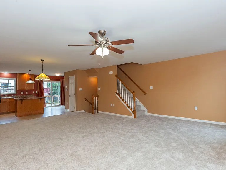 228 Morlatt Ln — Photo 10