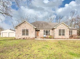 302 Red Bird Ln, Cabot, AR 72023