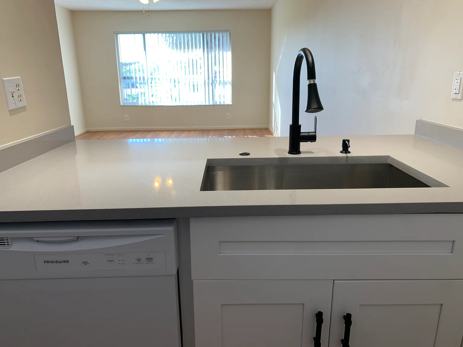 2/2 Unit Coral Springs — Photo 1