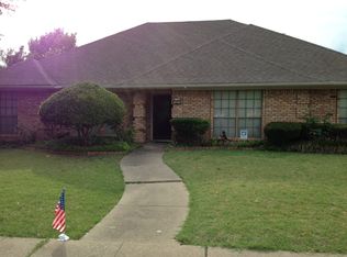 121 Riggs Cir, Mesquite, TX 75149