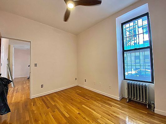 5th image of 332 E 14th St #2K