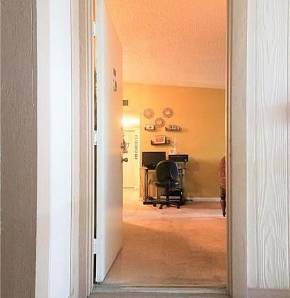 3rd image of 909 NE 199th St APT 204